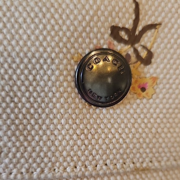 Coach VANDAL GUMMY BEAR Floral Canvas Tote EUC - Picture 8 of 14